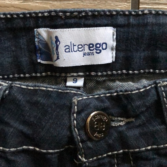 Alterego Capris - Picture 3 of 5